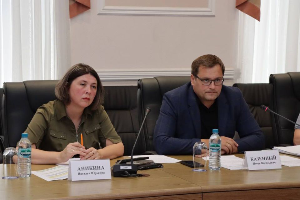 В правительстве обсудили восстановление социальных объектов и жилого фонда с представителями Тульской области В правительстве обсудили восстановление социальных объектов и жилого фонда с представителями Тульской области