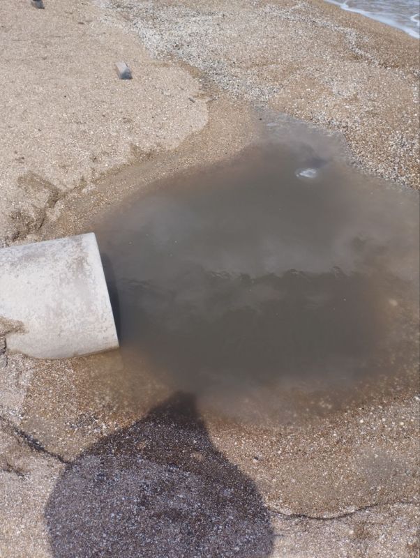 Информация о течи канализации в Азовское море не подтвердилась Информация о течи канализации в Азовское море не подтвердилась