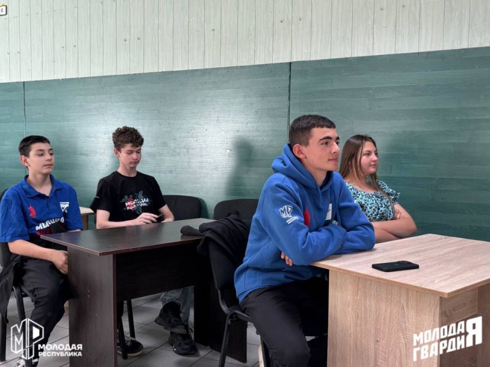 Взлетаем только выше и только вперёд Взлетаем только выше и только вперёд