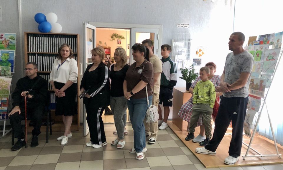 Федеральный этап Всероссийской ярмарки трудоустройства «Работа России. Время возможностей» стартовал в Дебальцевском городском центре занятости с очень насыщенной программы Федеральный этап Всероссийской ярмарки трудоустройства «Работа России. Время возможностей» стартовал в Дебальцевском городском центре занятости с очень насыщенной программы