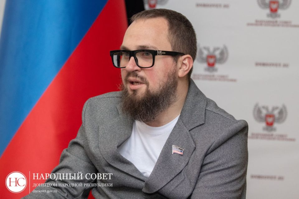 В Народном Совете обсудили доступность инфраструктуры для маломобильных граждан В Народном Совете обсудили доступность инфраструктуры для маломобильных граждан