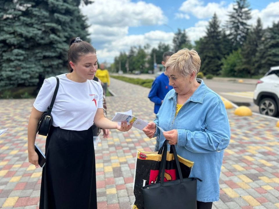 «ГосСтарт.Диалог». Начальник отдела по делам молодежи и спорта города Ясиноватая Стукало Яна Александровна встретилась с активистами местного отделения «Движения первых», чтобы рассказать о работе государственных служащих и... «ГосСтарт.Диалог». Начальник отдела по делам молодежи и спорта города Ясиноватая Стукало Яна Александровна встретилась с активистами местного отделения «Движения первых», чтобы рассказать о работе государственных служащих и...