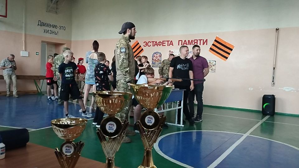 В Ждановке прошел военно-патриотический праздник «Эстафета памяти» В Ждановке прошел военно-патриотический праздник «Эстафета памяти»