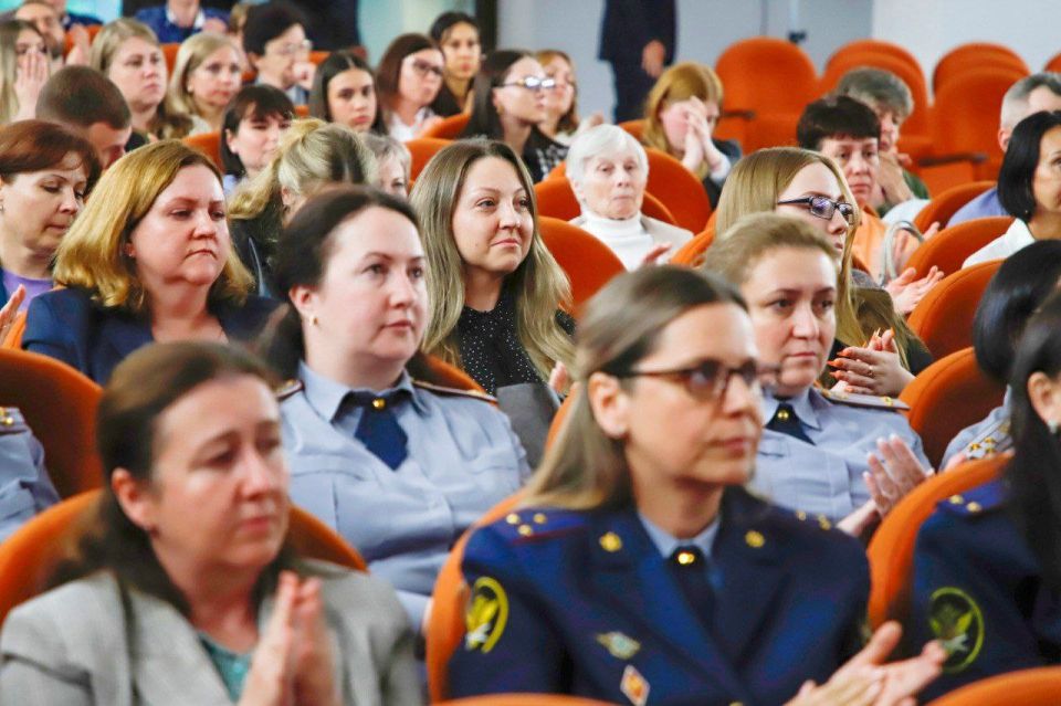 В Университете ФСИН России состоялся показ документального спектакля «Здесь живые люди» В Университете ФСИН России состоялся показ документального спектакля «Здесь живые люди»