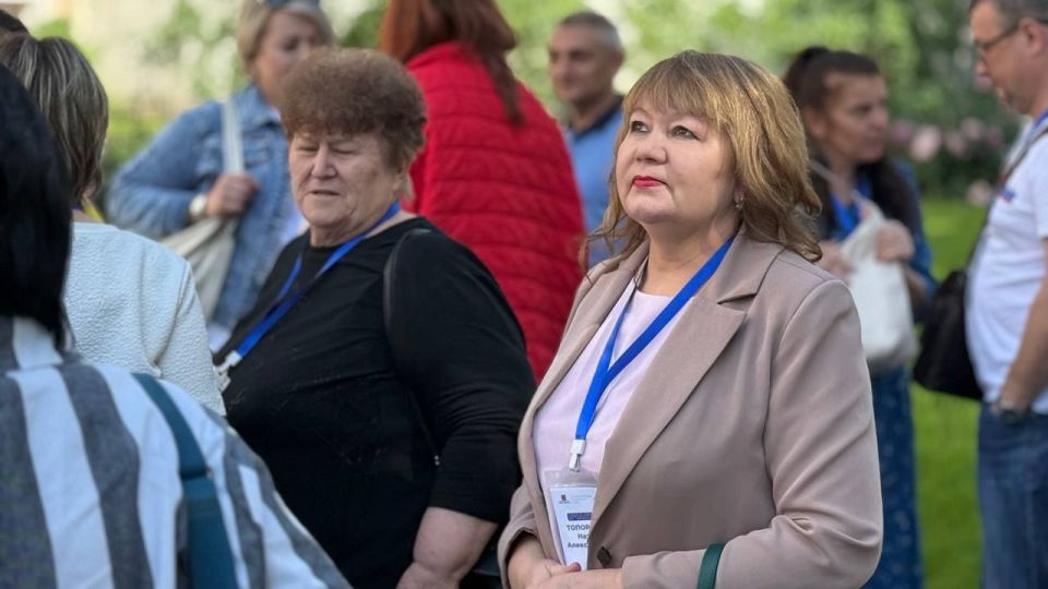 Руководители школ Мариуполя прибыли в Петербург для обмена опытом Руководители школ Мариуполя прибыли в Петербург для обмена опытом