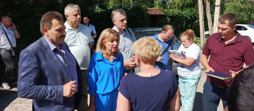 Юрий Будрин: Сегодня, 27 июня 2025 года, в рамках проекта "Управдом", реализуемого Единой Россией, в Кировском районе г. Донецка прошла встреча с жителями микрорайона "Мирный" Юрий Будрин: Сегодня, 27 июня 2025 года, в рамках проекта "Управдом", реализуемого Единой Россией, в Кировском районе г. Донецка прошла встреча с жителями микрорайона "Мирный"