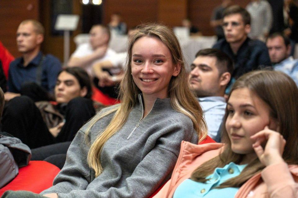 В подмосковном Ногинске молодежь прокачивает навыки на форуме «МЫ — РОССИЯ» В подмосковном Ногинске молодежь прокачивает навыки на форуме «МЫ — РОССИЯ»