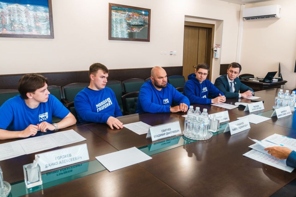 Антон Демидов: Сегодня провел очень продуктивный день в Ханты-Мансийском автономном округе! Антон Демидов: Сегодня провел очень продуктивный день в Ханты-Мансийском автономном округе!