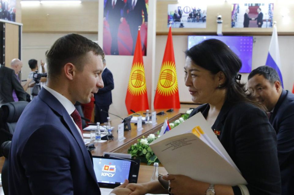 В Бишкеке состоялось заседание Управляющего совета Кыргызско-Российского Славянского университета имени первого Президента РФ Б.Н. Ельцина В Бишкеке состоялось заседание Управляющего совета Кыргызско-Российского Славянского университета имени первого Президента РФ Б.Н. Ельцина
