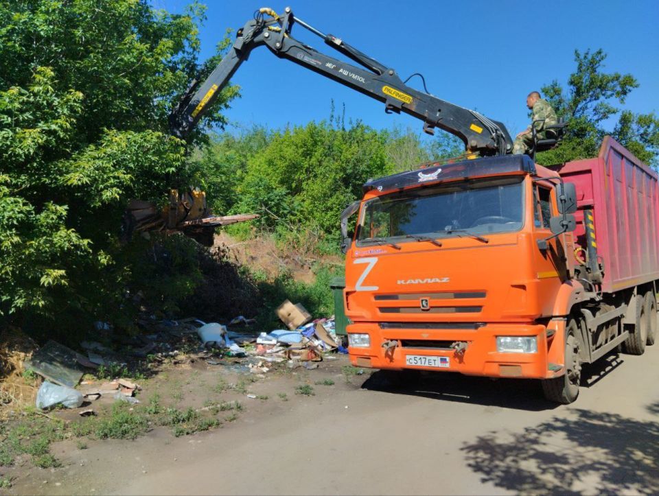 В Кировском внутригородском районе продолжаются работы по санитарному содержанию территории В Кировском внутригородском районе продолжаются работы по санитарному содержанию территории