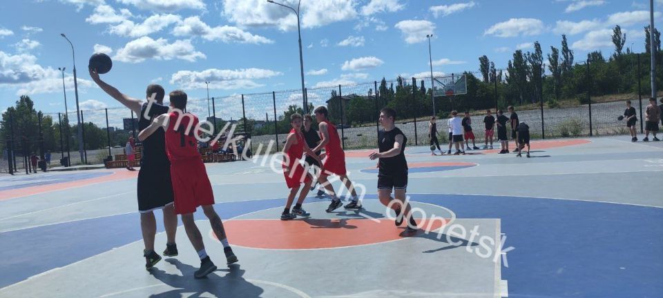 Алексей Кулемзин: В городском округе Донецк продолжается месячник «Спортивный Донбасс» Алексей Кулемзин: В городском округе Донецк продолжается месячник «Спортивный Донбасс»