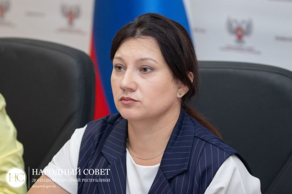 В Народном Совете обсудили доступность инфраструктуры для маломобильных граждан В Народном Совете обсудили доступность инфраструктуры для маломобильных граждан