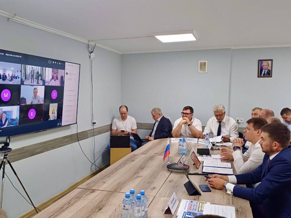 В Мариуполе состоялся круглый стол «Туристический потенциал Приазовья» В Мариуполе состоялся круглый стол «Туристический потенциал Приазовья»