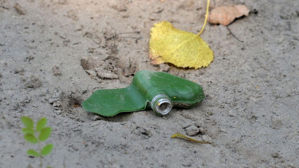 Внимание. Участились случаи обнаружения взрывоопасных предметов, замаскированных под обычные вещи (лампочки, трубки, "лепестки", "колокольчики", телефоны, игрушки, упаковки) Внимание. Участились случаи обнаружения взрывоопасных предметов, замаскированных под обычные вещи (лампочки, трубки, "лепестки", "колокольчики", телефоны, игрушки, упаковки)
