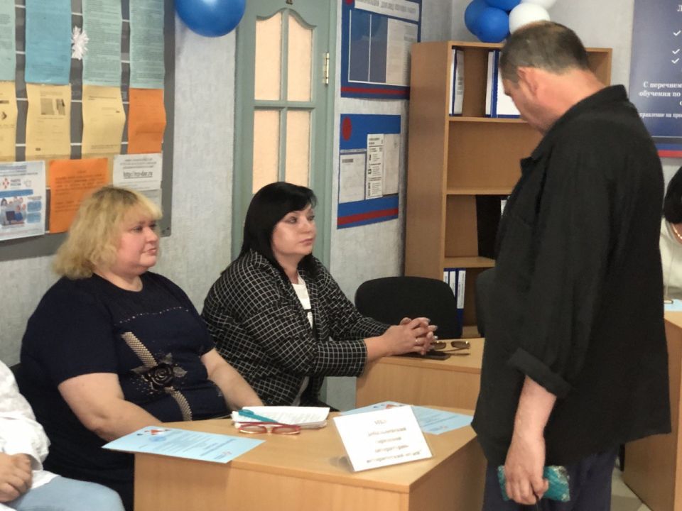 Сегодня на Всероссийской ярмарке трудоустройства работодатели и соискатели обсуждают трудоустройство Сегодня на Всероссийской ярмарке трудоустройства работодатели и соискатели обсуждают трудоустройство