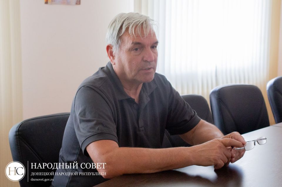 Депутаты обсудили актуальные вопросы здравоохранения в сфере стоматологии и эффективные подходы к их решению Депутаты обсудили актуальные вопросы здравоохранения в сфере стоматологии и эффективные подходы к их решению