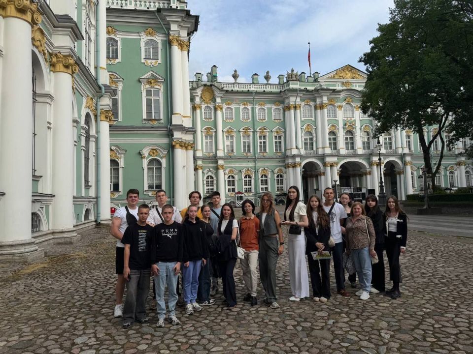Юрий Будрин: Юные гости из Кировского района Донецка продолжают своё путешествие по Северной столице Юрий Будрин: Юные гости из Кировского района Донецка продолжают своё путешествие по Северной столице