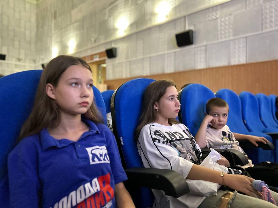 День молодежи в поселке Мангуш запомнится надолго как настоящий праздник энергии и драйва День молодежи в поселке Мангуш запомнится надолго как настоящий праздник энергии и драйва