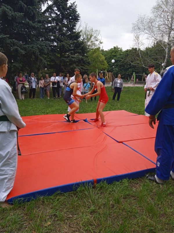 Месячник "СПОРТИВНЫЙ ДОНБАСС" Месячник "СПОРТИВНЫЙ ДОНБАСС"