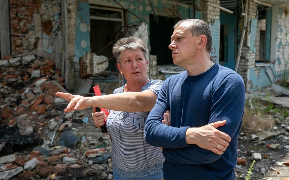Антон Кольцов: Основную часть встречи с жителями «Черемушек» посвятили вопросам благоустройства территории микрорайона Антон Кольцов: Основную часть встречи с жителями «Черемушек» посвятили вопросам благоустройства территории микрорайона
