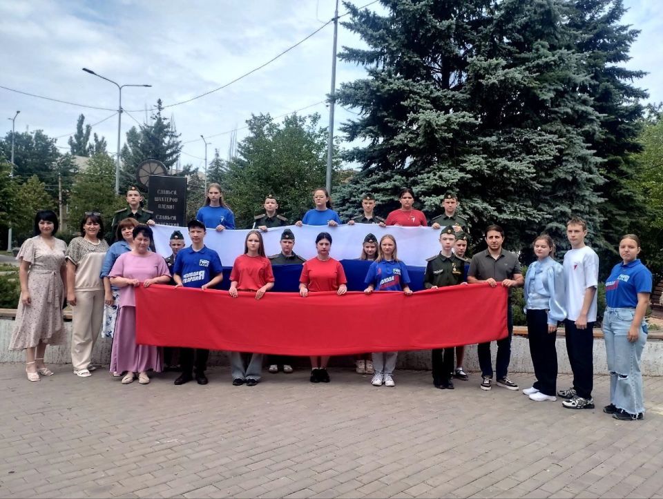В Ждановке прошло мероприятие ко Дню молодежи В Ждановке прошло мероприятие ко Дню молодежи