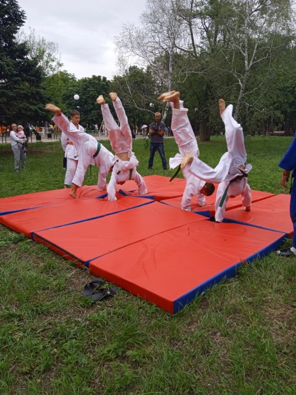 Месячник "СПОРТИВНЫЙ ДОНБАСС" Месячник "СПОРТИВНЫЙ ДОНБАСС"
