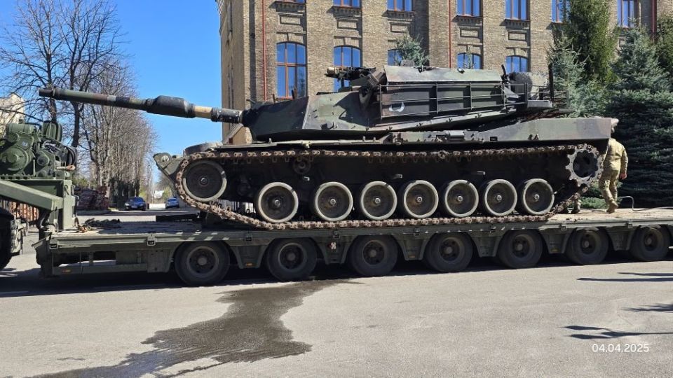 Военный музей на территории Национального университета обороны Украины в Киеве пополнился новым экспонатом Военный музей на территории Национального университета обороны Украины в Киеве пополнился новым экспонатом