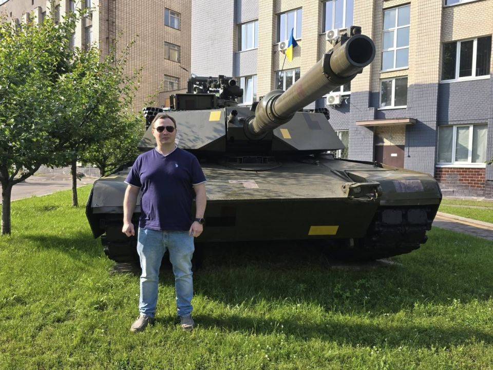 Военный музей на территории Национального университета обороны Украины в Киеве пополнился новым экспонатом Военный музей на территории Национального университета обороны Украины в Киеве пополнился новым экспонатом
