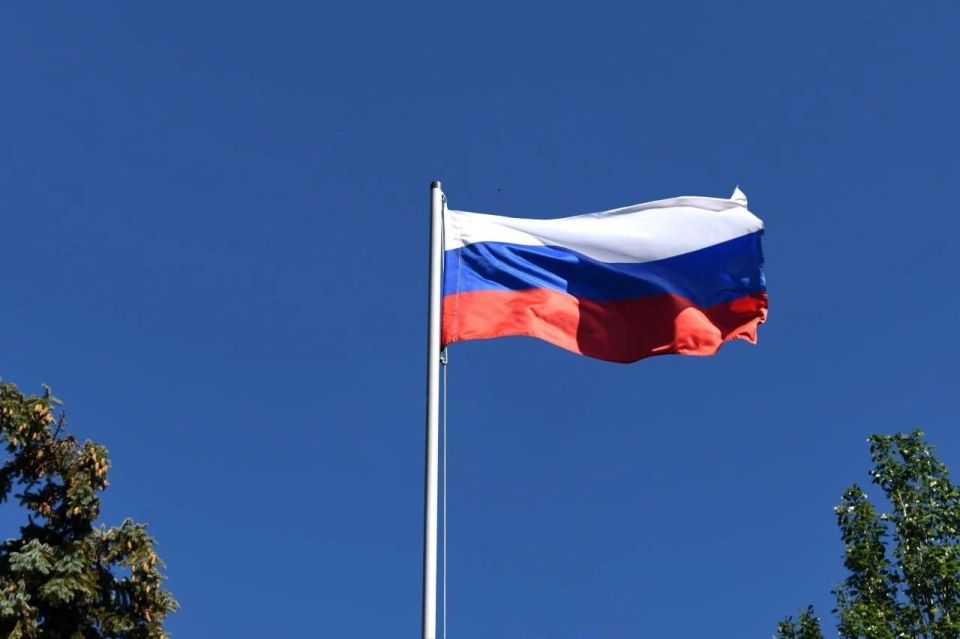 Юнармейцы Кировского подняли флаг России в День молодежи! Юнармейцы Кировского подняли флаг России в День молодежи!