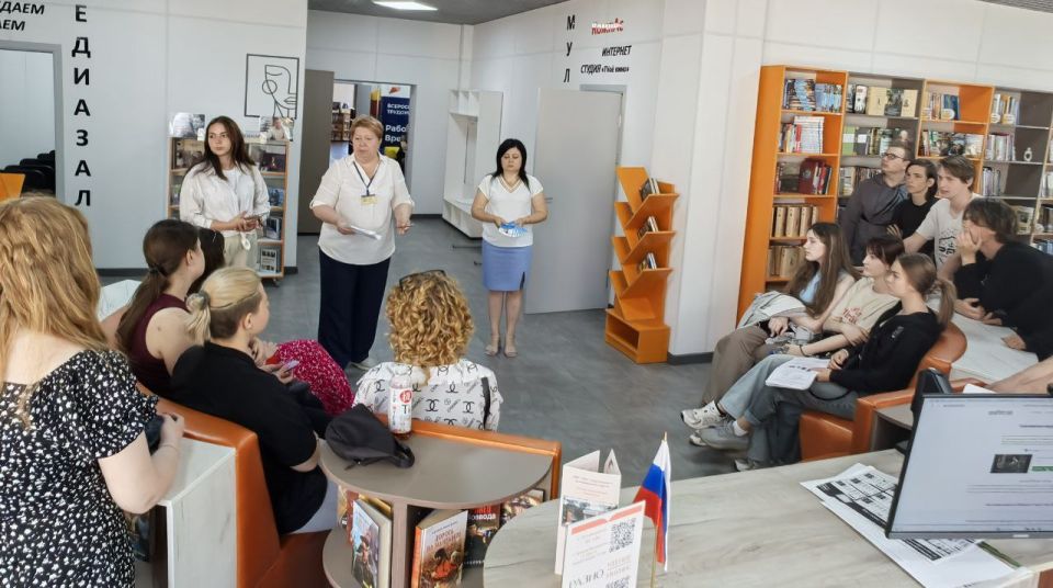 ГБУ «Амвросиевский РЦЗ» подвел итоги Всероссийской ярмарки трудоустройства «Работа России.Время возможностей», которая состоялась на базе Централизованной библиотечной системы Амвросиевского муниципального округа и стала... ГБУ «Амвросиевский РЦЗ» подвел итоги Всероссийской ярмарки трудоустройства «Работа России.Время возможностей», которая состоялась на базе Централизованной библиотечной системы Амвросиевского муниципального округа и стала...