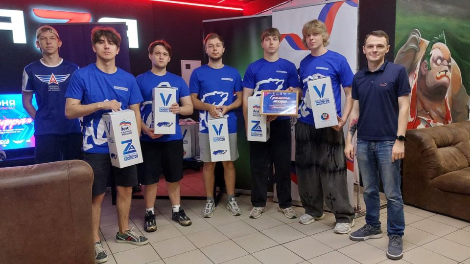 Горячая схватка донецких киберспортсменов Горячая схватка донецких киберспортсменов