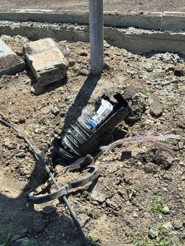 27.06.2025 в 12:00 в диспетчерскую службу ГУП ДНР «УГЛЕТЕЛЕКОМ» поступило обращение об отсутствии телекоммуникационных услуг от пользователя «ИП Кокташ А.И.» (г. Мариуполь) 27.06.2025 в 12:00 в диспетчерскую службу ГУП ДНР «УГЛЕТЕЛЕКОМ» поступило обращение об отсутствии телекоммуникационных услуг от пользователя «ИП Кокташ А.И.» (г. Мариуполь)