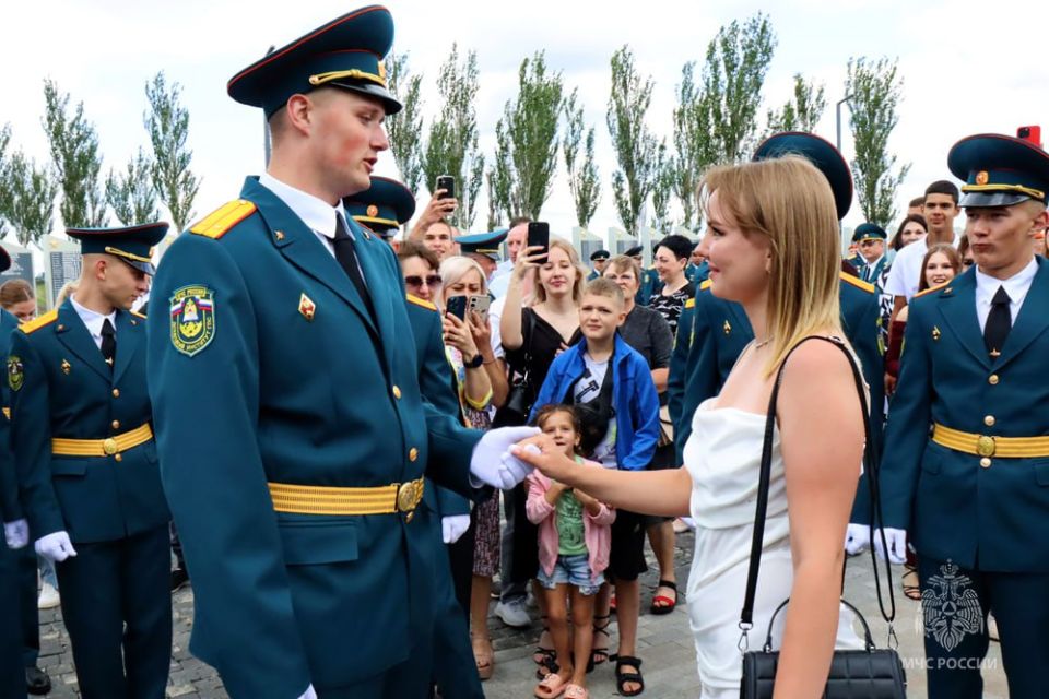 Чрезвычайно важное предложение Чрезвычайно важное предложение