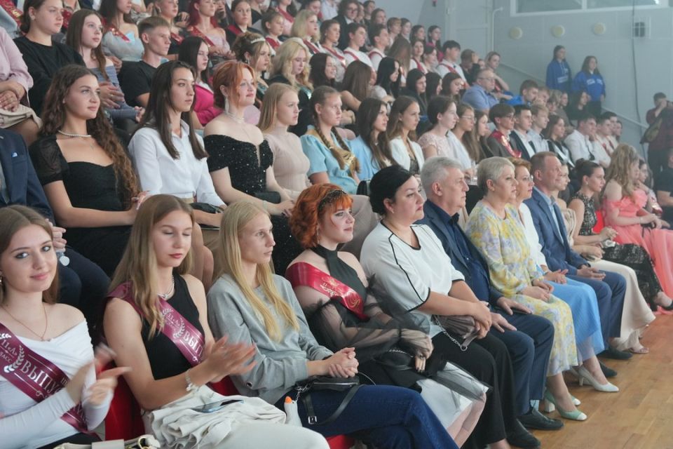 Ольга Колударова: В Донецкой Народной Республике прошел выпускной бал «Будущее Донбасса» Ольга Колударова: В Донецкой Народной Республике прошел выпускной бал «Будущее Донбасса»
