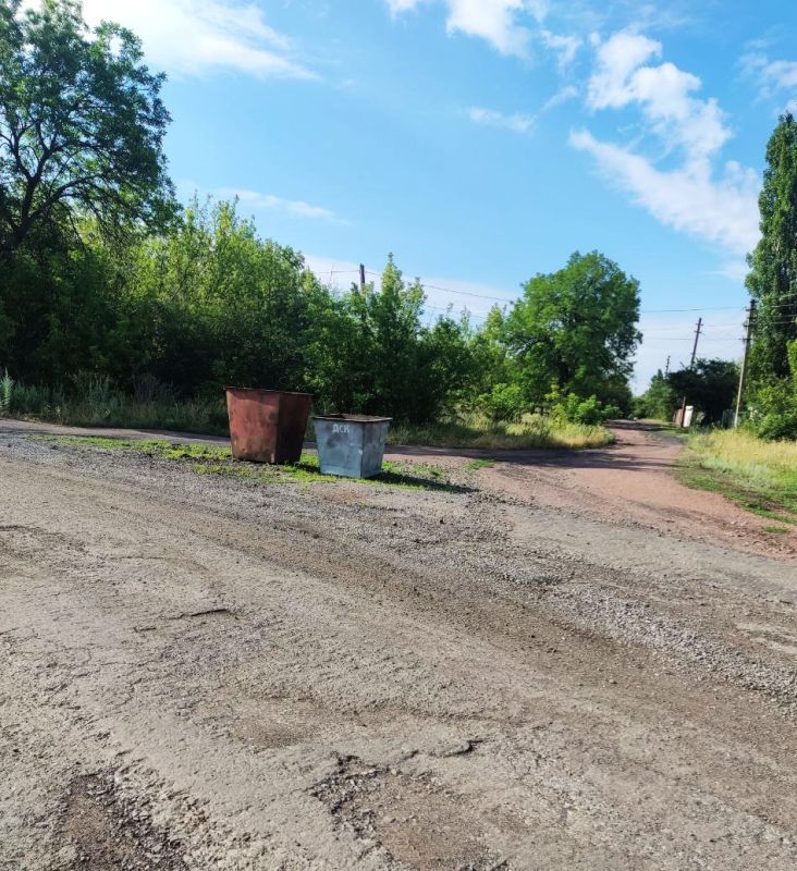 В пгт Ольховка установили контейнерные баки для сбора мусора В пгт Ольховка установили контейнерные баки для сбора мусора