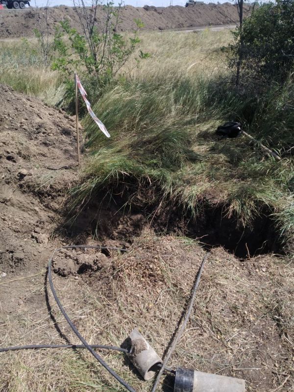 27.06.2025 в 08:20 диспетчерской службой ГУП ДНР «УГЛЕТЕЛЕКОМ» было зафиксировано повреждение магистральной волоконно-оптической линии передачи данных по направлению г.Новоазовск – г. Мариуполь в районе ул. Рыбацкая, г.... 27.06.2025 в 08:20 диспетчерской службой ГУП ДНР «УГЛЕТЕЛЕКОМ» было зафиксировано повреждение магистральной волоконно-оптической линии передачи данных по направлению г.Новоазовск – г. Мариуполь в районе ул. Рыбацкая, г....
