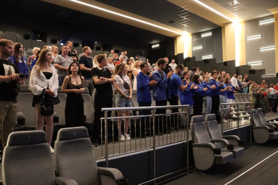 Премьера фильма "Вместе навсегда" в Мариуполе: взгляд на Референдум 2022 года Премьера фильма "Вместе навсегда" в Мариуполе: взгляд на Референдум 2022 года
