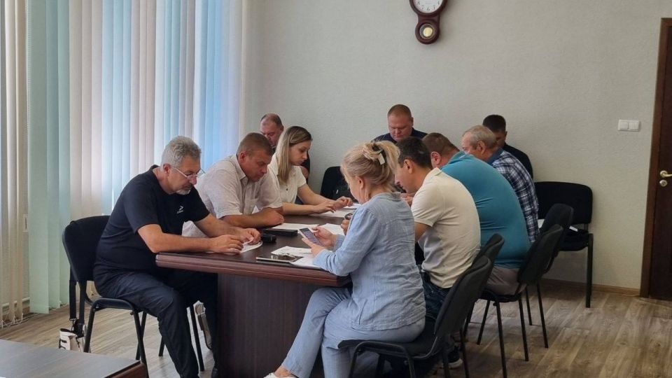 На прошлой неделе под председательством Ставрулова Михаила Валентиновича состоялось сорок третье заседание Мангушского муниципального совета На прошлой неделе под председательством Ставрулова Михаила Валентиновича состоялось сорок третье заседание Мангушского муниципального совета