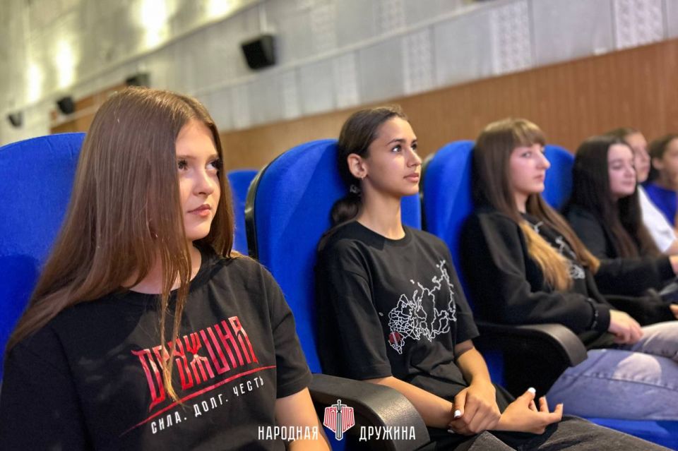 Мангушский муниципальный округ отметил День молодёжи! Мангушский муниципальный округ отметил День молодёжи!