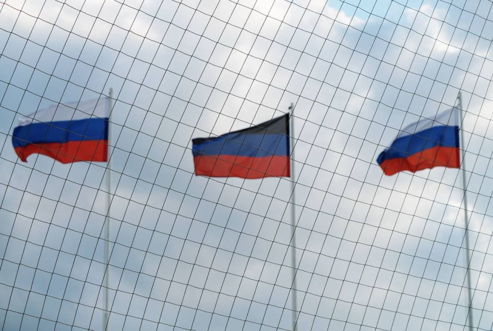 Президент России по видеосвязи открыл стадион «Западный» в Мариуполе Президент России по видеосвязи открыл стадион «Западный» в Мариуполе