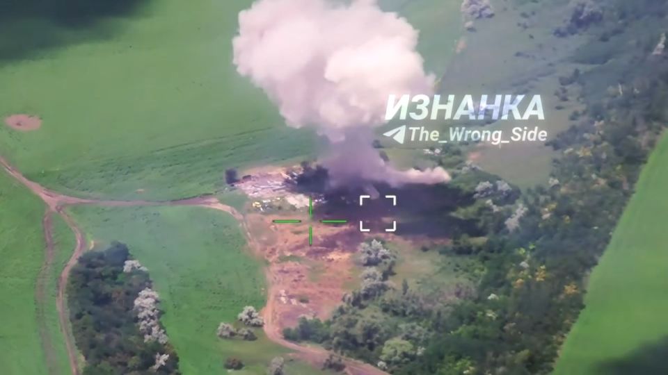 Очередные кадры применения "Герани-2" по прифронтовым целям Очередные кадры применения "Герани-2" по прифронтовым целям
