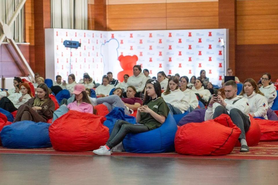 Флагманский молодежный форум «МЫ – РОССИЯ» Флагманский молодежный форум «МЫ – РОССИЯ»