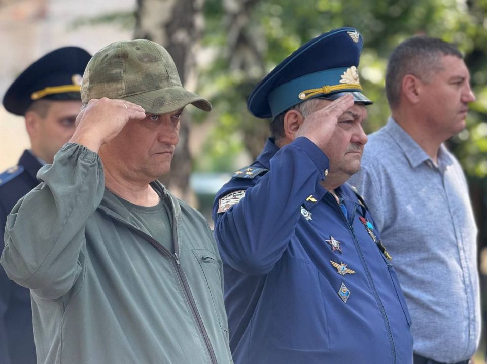 Сегодня мы отмечаем день всех Ветеранов Боевых Действий Сегодня мы отмечаем день всех Ветеранов Боевых Действий