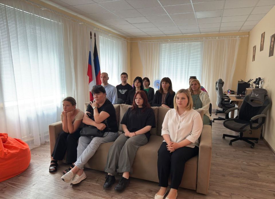 В городском округе Дебальцево в честь Дня ветерана боевых действий прошел урок мужества под названием "Живая память", на который был приглашен старший прапорщик воздушно-десантных войск, участник боевых действий в... В городском округе Дебальцево в честь Дня ветерана боевых действий прошел урок мужества под названием "Живая память", на который был приглашен старший прапорщик воздушно-десантных войск, участник боевых действий в...
