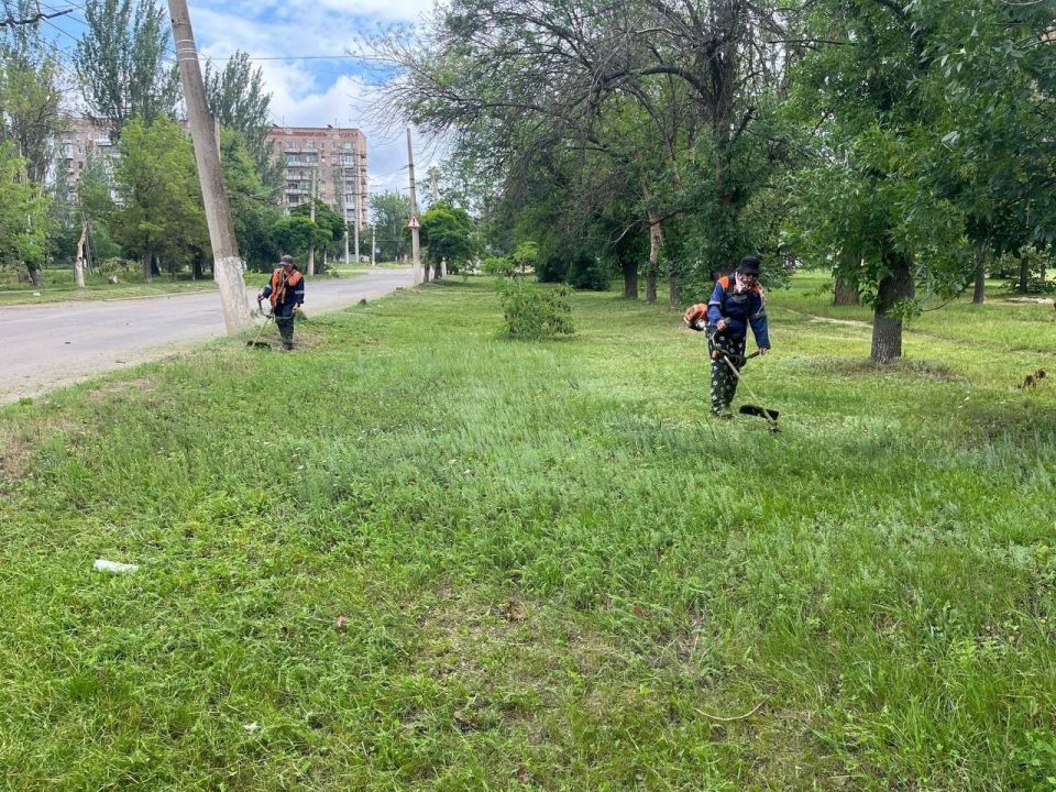 МУП «Простор» ежедневно выполняет все необходимые работы по содержанию городских улиц МУП «Простор» ежедневно выполняет все необходимые работы по содержанию городских улиц