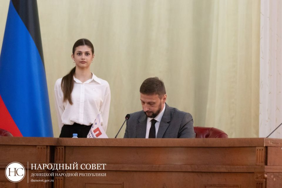 Кирилл Макаров: Состоялось итоговое пленарное заседание Молодёжного Парламента III созыва Кирилл Макаров: Состоялось итоговое пленарное заседание Молодёжного Парламента III созыва