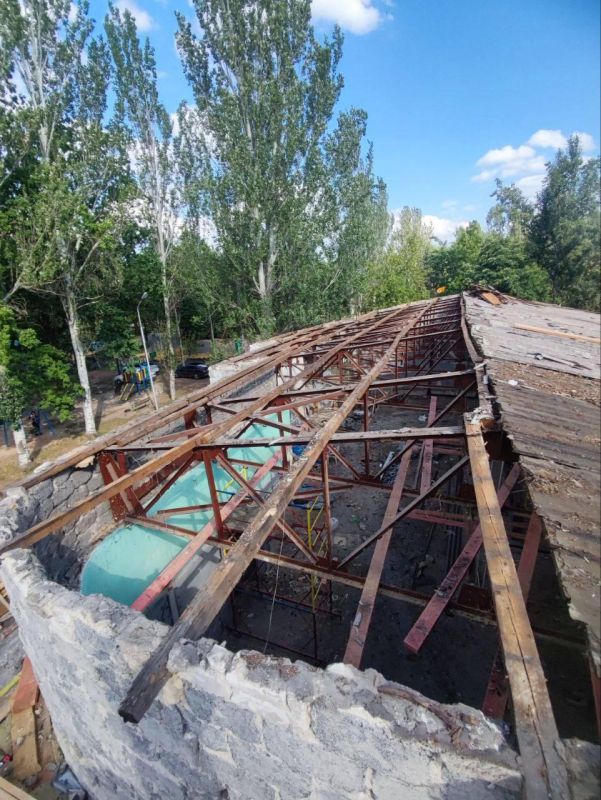 Нижегородские строители продолжают реконструкцию здания для филиала КУПНО в Харцызске Нижегородские строители продолжают реконструкцию здания для филиала КУПНО в Харцызске