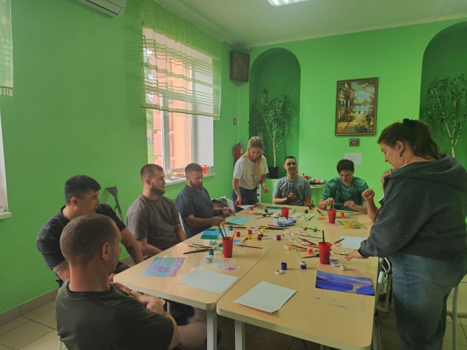 25 июня состоялся очередной визит психологов "СПЦ "ТОЧКА ОПОРЫ" в Амвросиевский реабилитационный центр 25 июня состоялся очередной визит психологов "СПЦ "ТОЧКА ОПОРЫ" в Амвросиевский реабилитационный центр