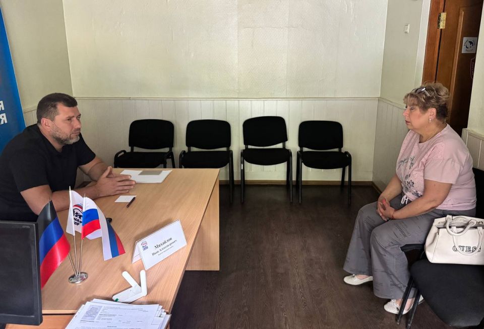 В общественной приёмной прошёл приём депутата городского совета В общественной приёмной прошёл приём депутата городского совета