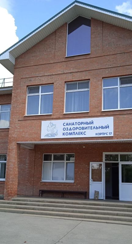 При поддержке шефа-региона Сахалинской области каникулы у 98 шахтерских ребят начались с оздоровления в ДСОЛ «Мир» на побережье Азовского моря При поддержке шефа-региона Сахалинской области каникулы у 98 шахтерских ребят начались с оздоровления в ДСОЛ «Мир» на побережье Азовского моря